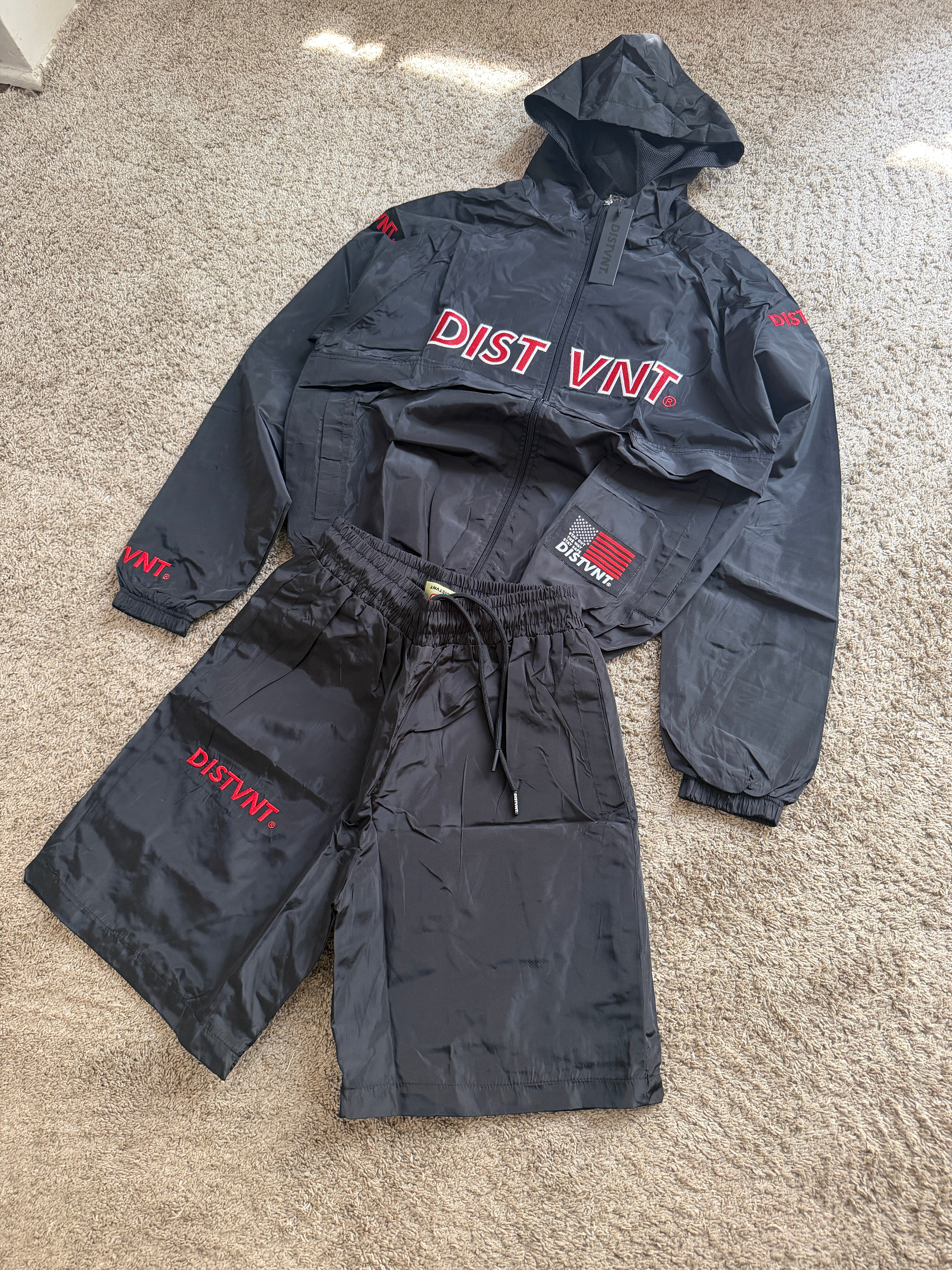 WINDBREAKER HOODIE SHORT SET