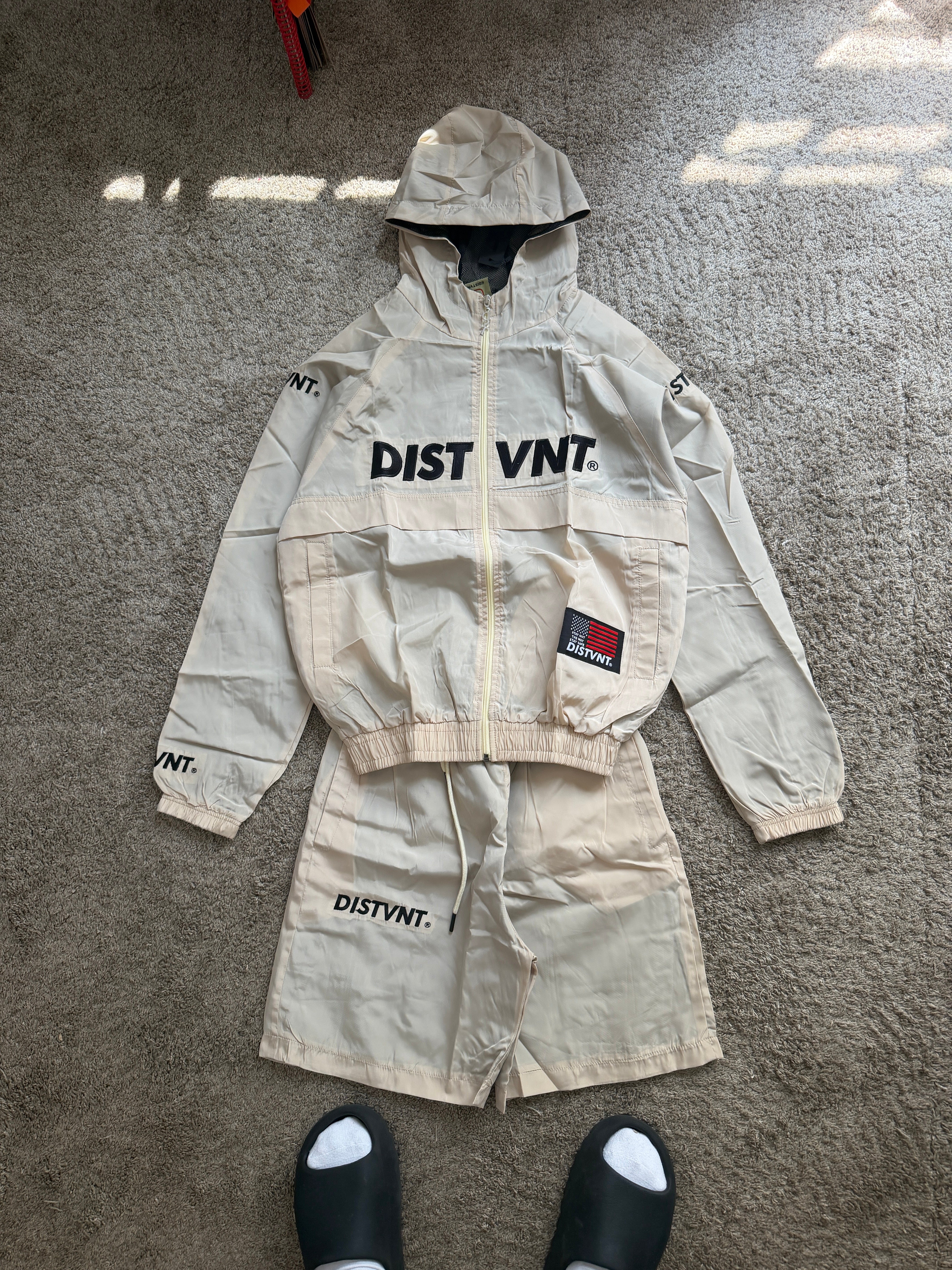 WINDBREAKER HOODIE SHORT SET