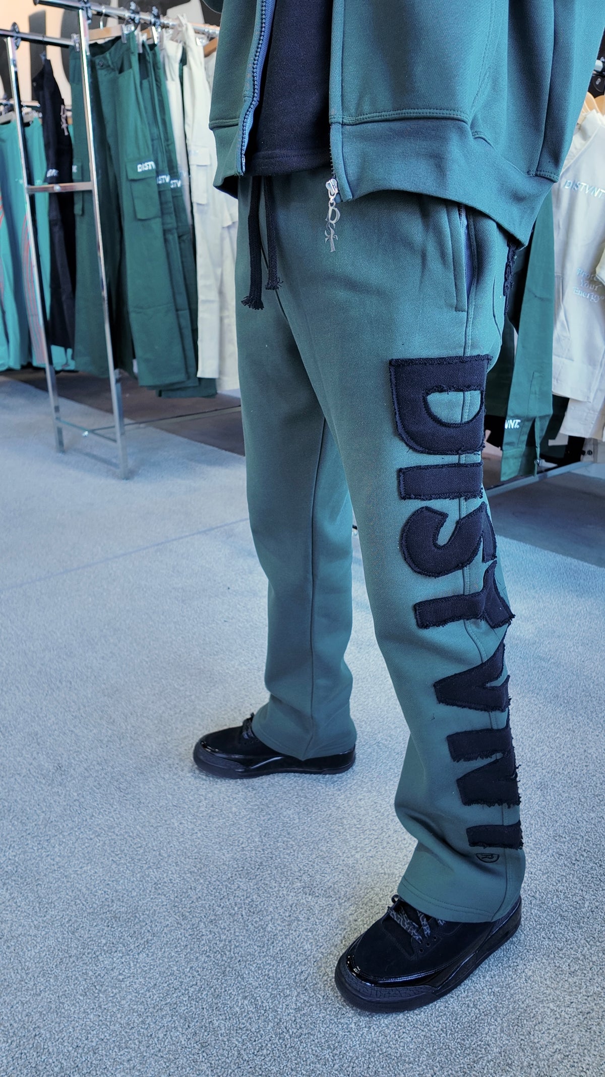 ダメージ加工スウェットパンツ